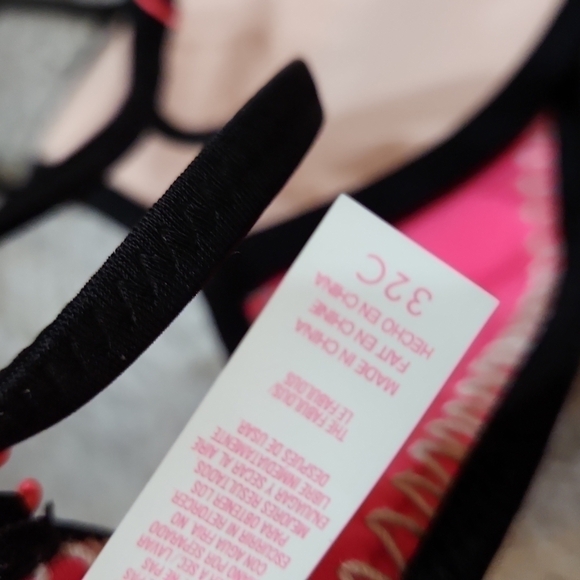 Victoria's secret the fabulous bikini top size 32C great condition - Picture 7 of 8